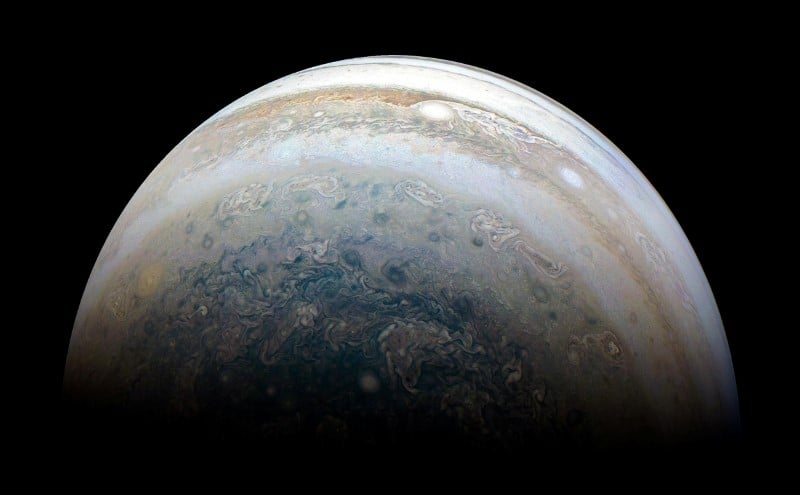 En cinq ans et demi de voyage pour atteindre Jupiter, la sonde parcourra 2,9 milliards de kilomètres.