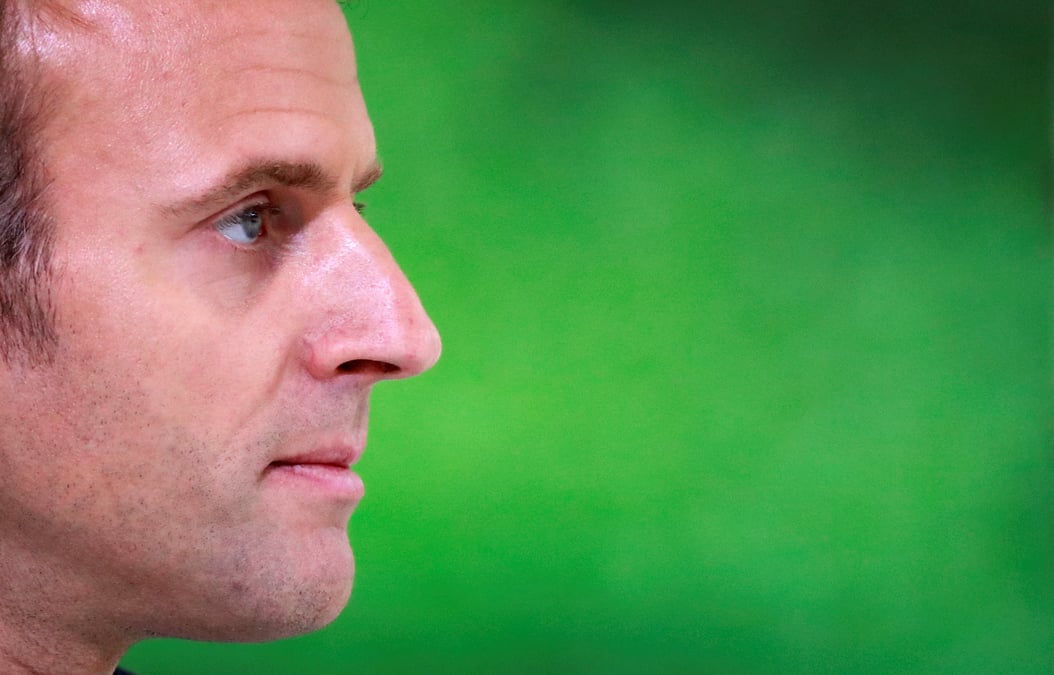 Macron attaque le rn, "catastrophe" pour l'europe et la france