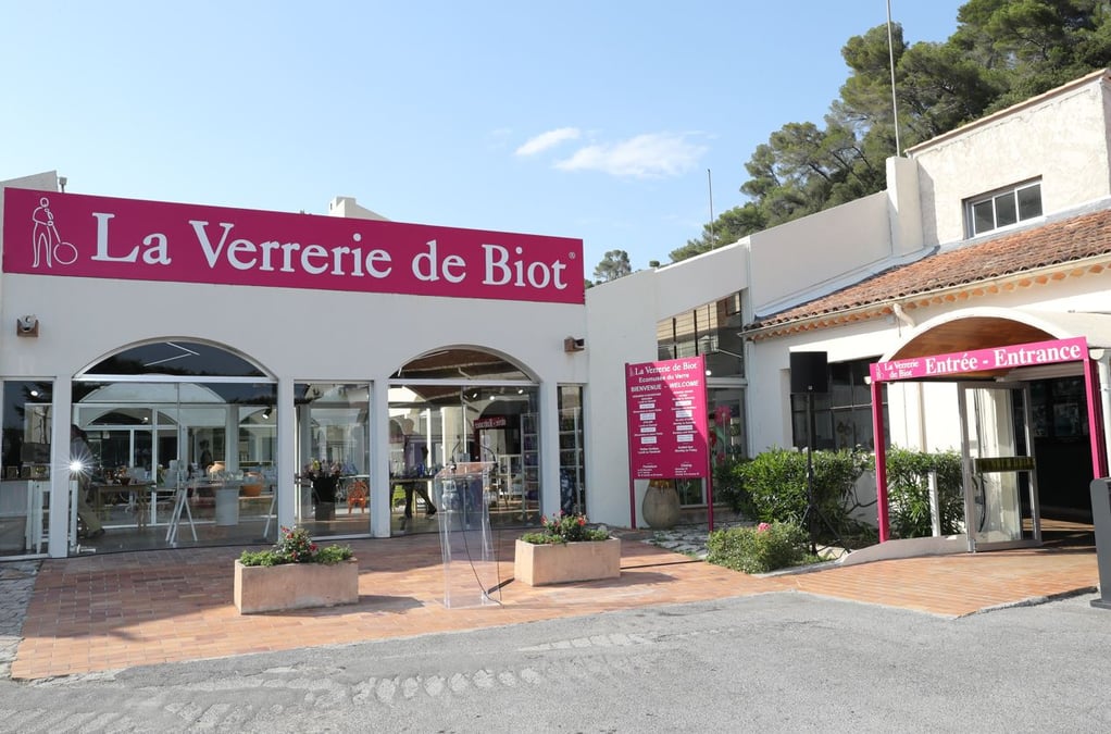 Entrée verrerie Biot