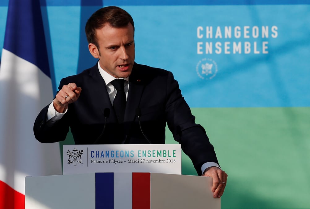 Les annonces de macron n'eteignent pas les polemiques