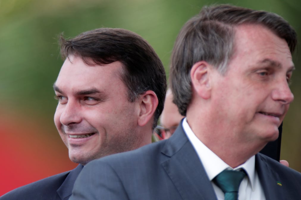 Bresil: le fils du president bolsonaro accuse de corruption