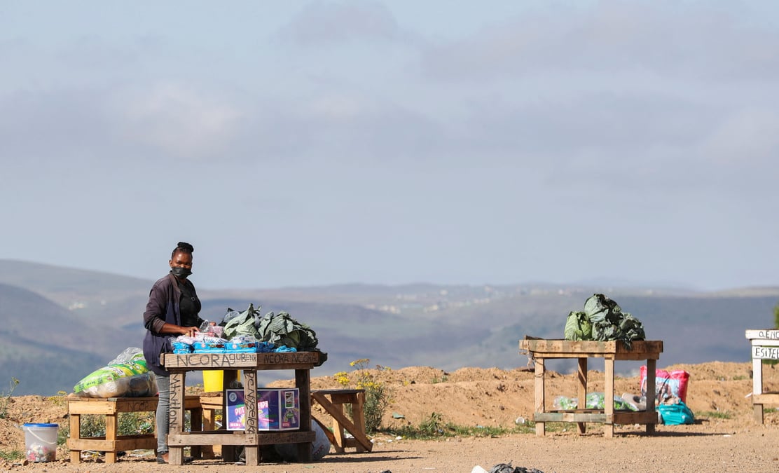 Les confinements stricts ne sont pas la panacee contre le covid-19, dit le cdc afrique