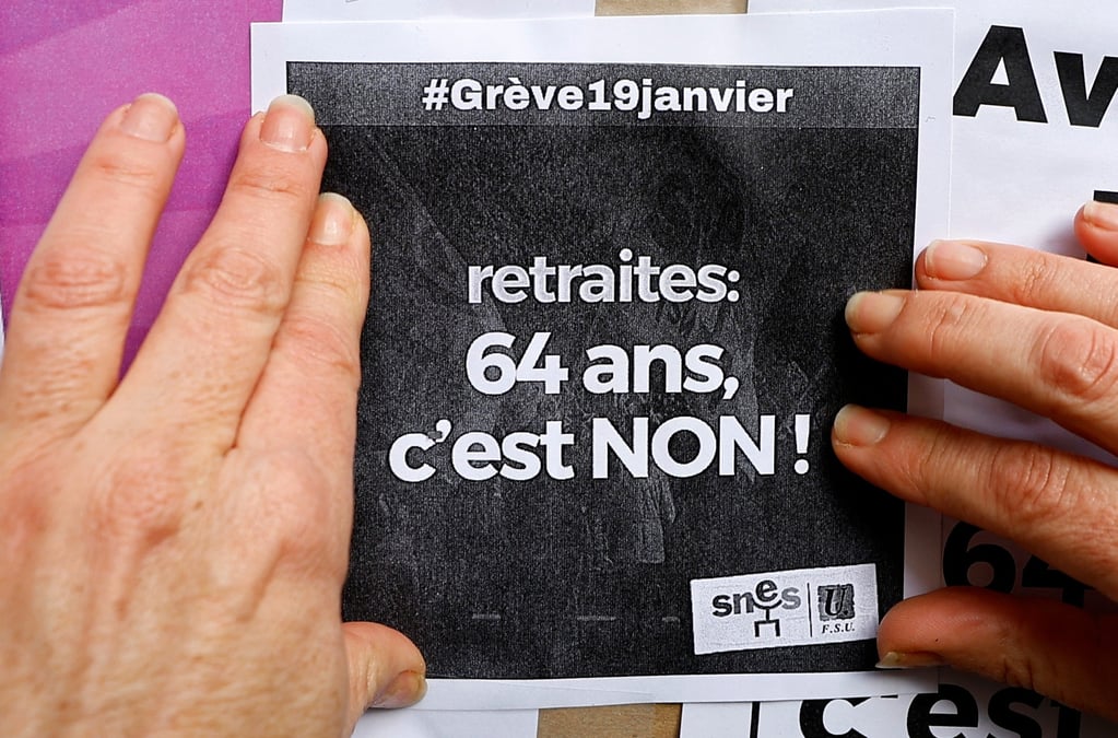 Photo d'une pancarte en vue d'une greve nationale contre la reforme des retraites