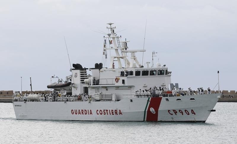 Un millier de migrants secourus par l'italie en mediterranee
