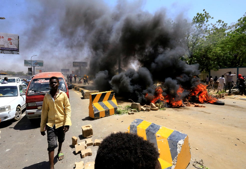 Une dizaine de manifestants blesses par balles a khartoum