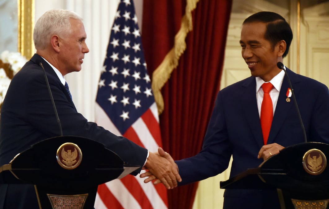 Pence prone un reequilibrage du commerce entre indonesie et usa