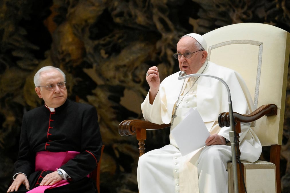 Le pape francois tient son audience generale hebdomadaire au vatican