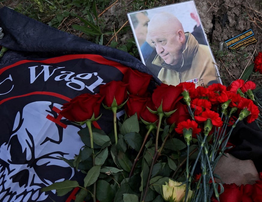 Hommages a saint-petersbourg en l'honneur d'evgueni prigojine