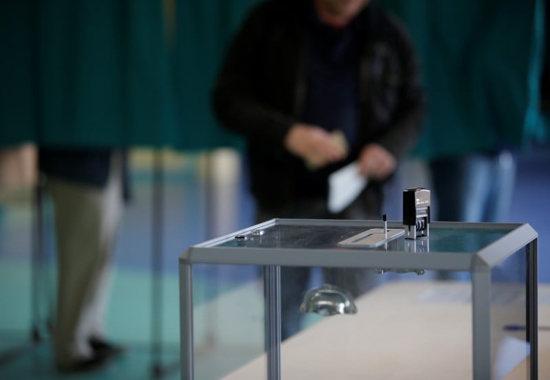 Trois regions a l’issue incertaine aux regionales