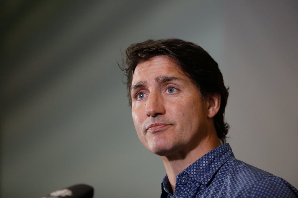 Le gouvernement du Premier ministre Justin Trudeau est directement ciblé, par le rapport, sur le retard de décarbonations du Canada.