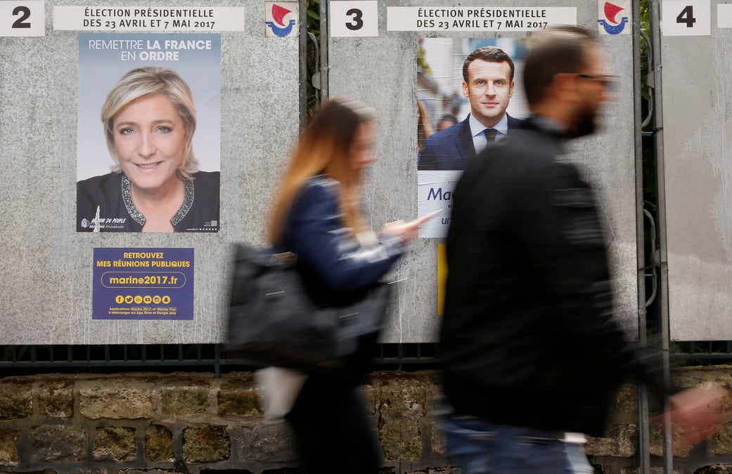 Macron et le pen toujours en tete, fillon rattrape par melenchon