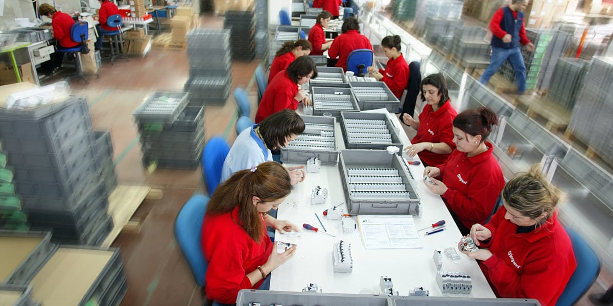 Le plan d'adaptation industriel de Legrand entraînera la fermeture de trois sites industriels dont l'usine Valprod sotuée à La Valoine au sud de Limoges. (Crédit : Legrand)