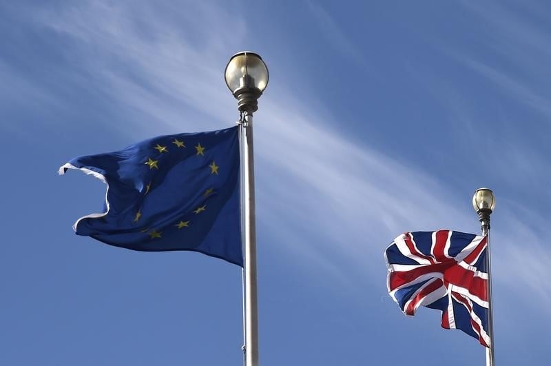 Une courte majorite de britanniques seraient pour un maintien dans l'ue