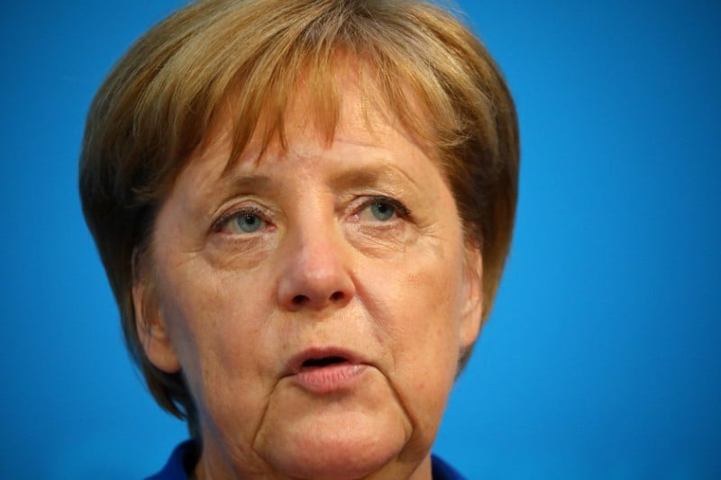 Allemagne: angela merkel salue le "bon compromis" trouve avec la csu