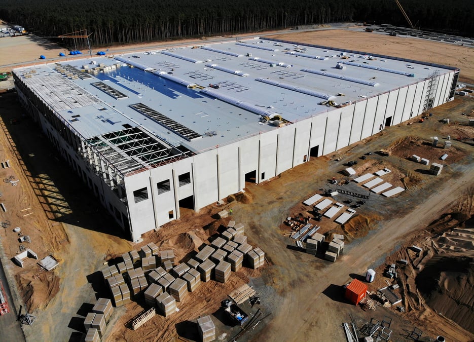 Allemagne: la police enquete sur un possible incendie criminel sur le site de tesla