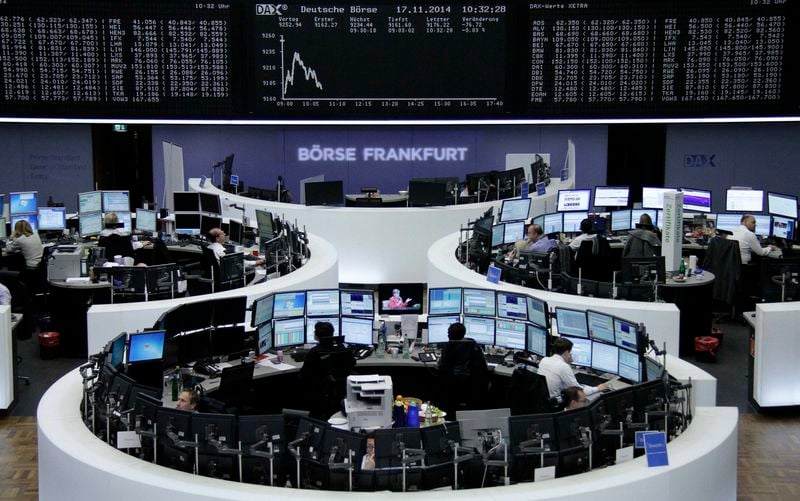 Les Bourses européennes accentuent leurs pertes à la mi-séance