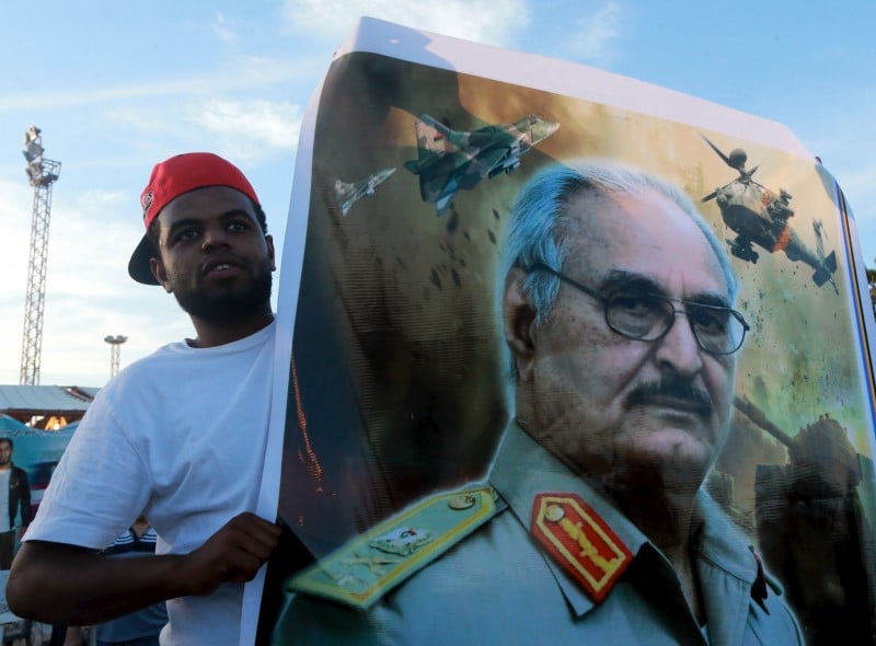 Les forces du general haftar ont lance une attaque contre des terminaux petroliers en lybie