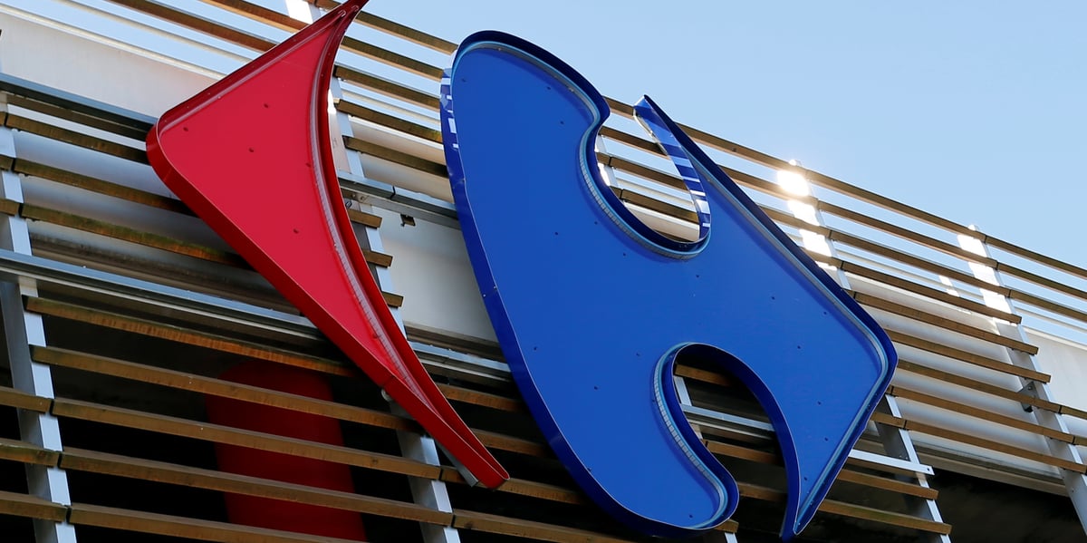 Carrefour approche de "maniere amicale" par le canadien couche-tard