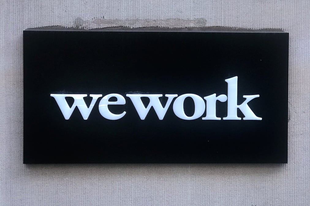 Wework, leader mondial du bureau flexible a annoncé son dépôt de bilan outre-Atlantique.