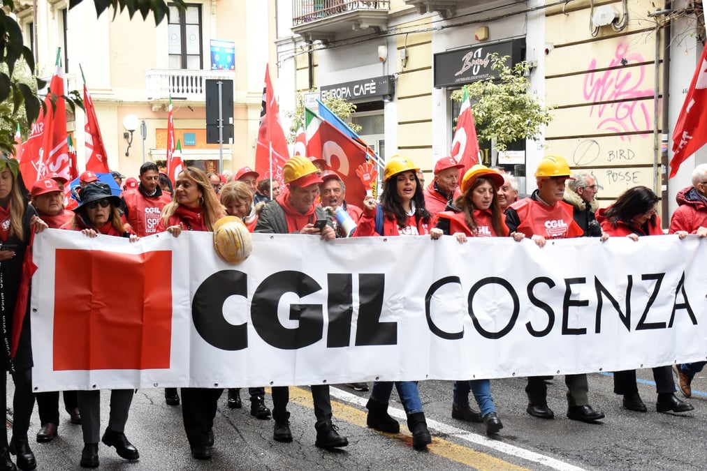 L'impact de ce mouvement social est difficile à mesurer car les cortèges de manifestations sociales sont rarement fournis en Italie.