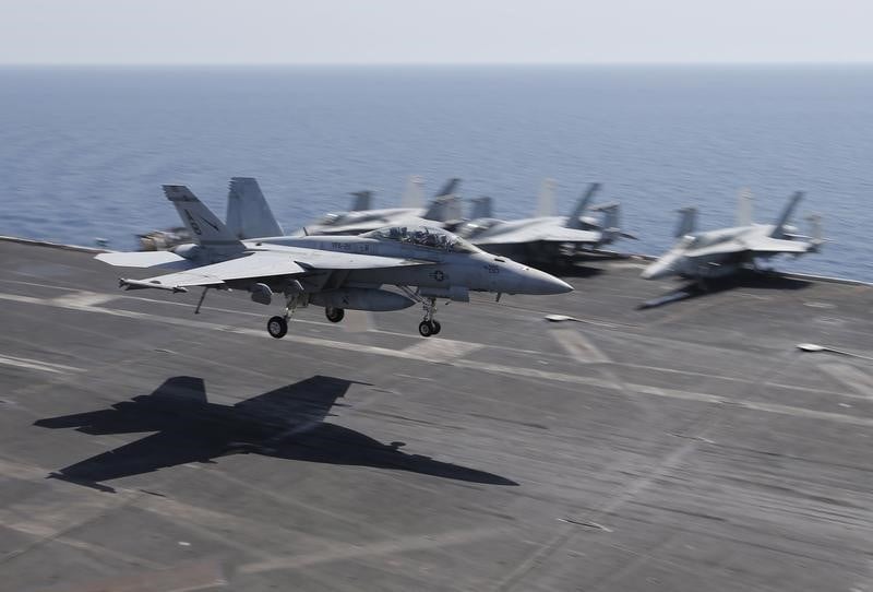 En syrie, des frappes americaines contre l'ei en soutien a ankara a al bab