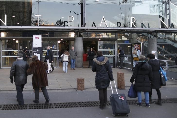 Trafic interrompu a la gare montparnasse a paris