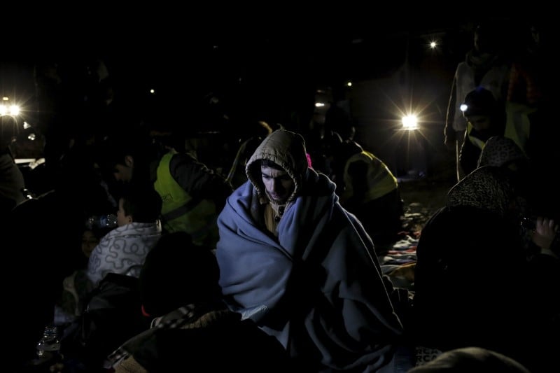 Les migrants continuent de traverser la mer egee