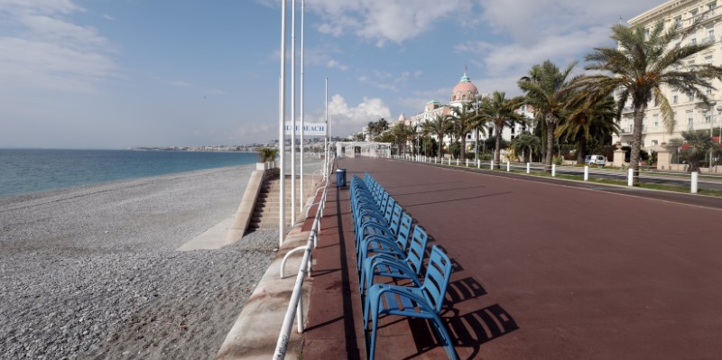 La ville de Nice impose un couvre-feu depuis ce samedi afin de faire respecter les mesures de confinement pour enrayer la propagation du coronavirus.