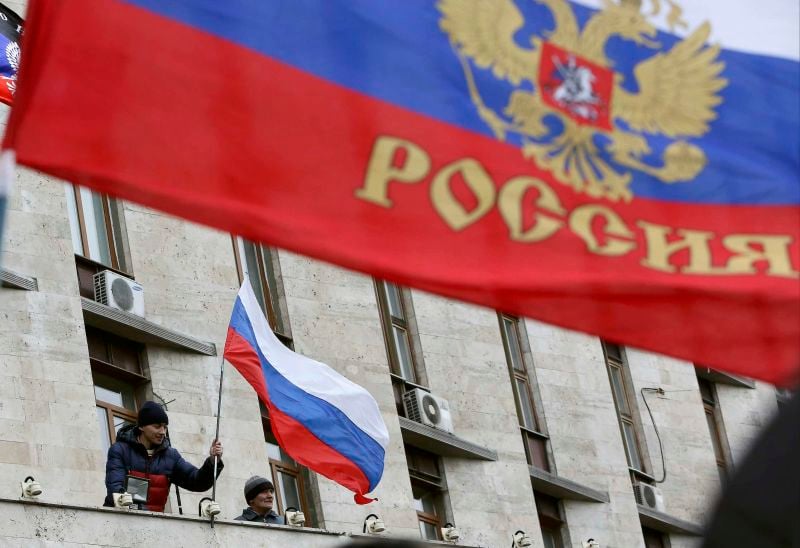 Des pro-Russes au siège du pouvoir régional à Donetsk
