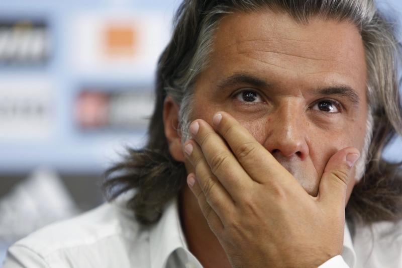 V. labrune : "il n'y a pas eu modification du contrat de bielsa"