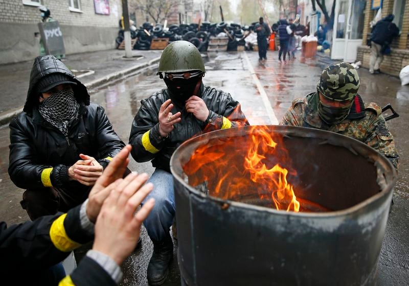 Kiev lance un ultimatum et mobilise l'armée