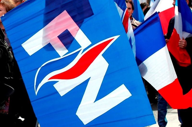 Plusieurs milliers de jeunes dans les rues contre le FN