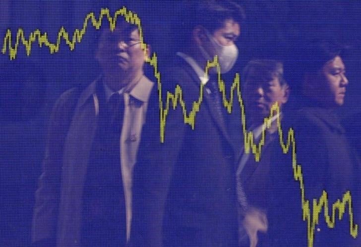 Tokyo finit en hausse de plus de 1%