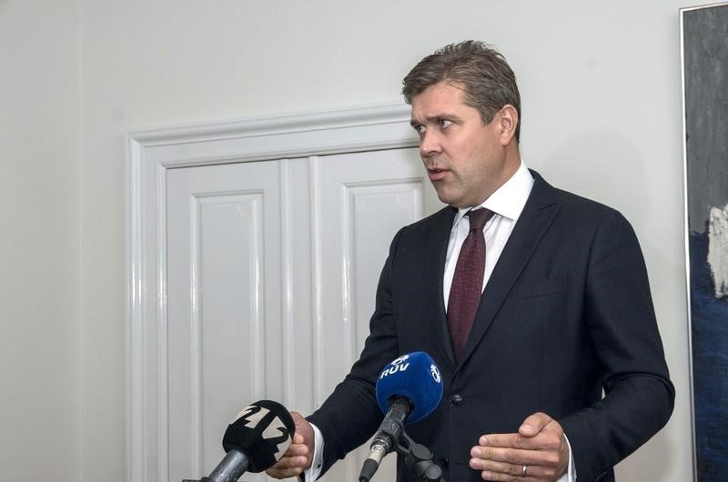Islande: le parti au pouvoir en tete avant les elections anticipees