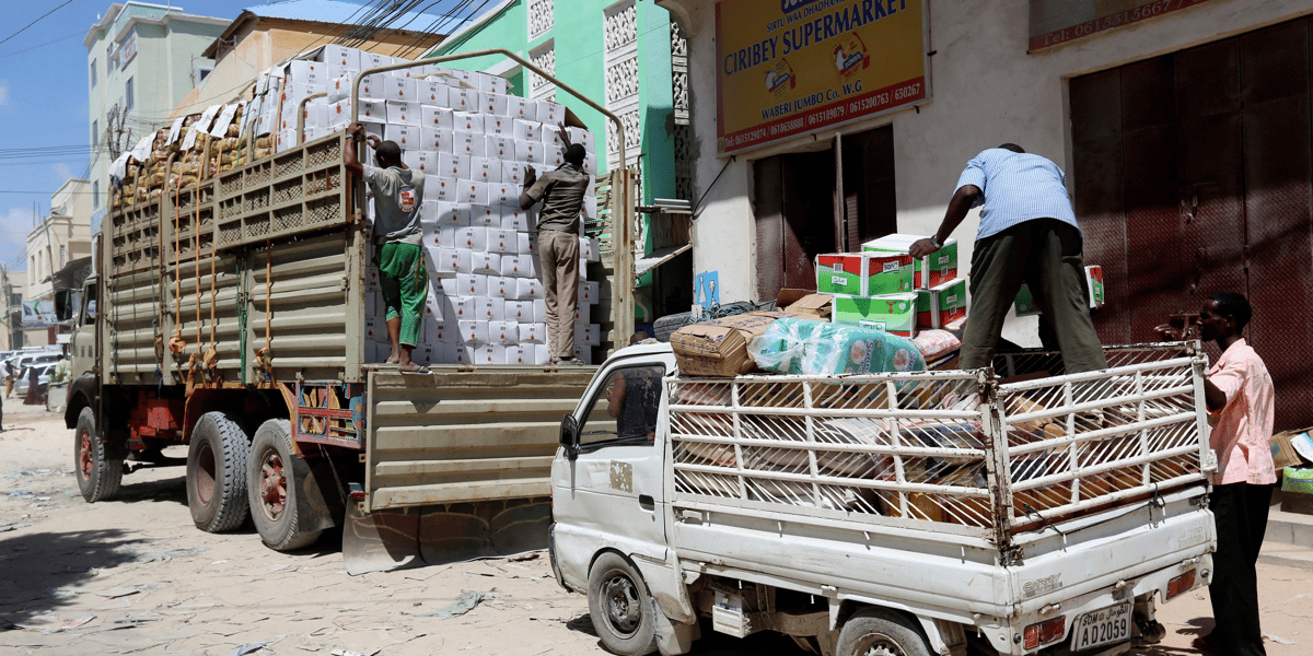 Commerce intra frontières camions marchandises