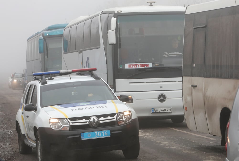 Ukraine: debut d'un echange de prisonniers avec les separatistes