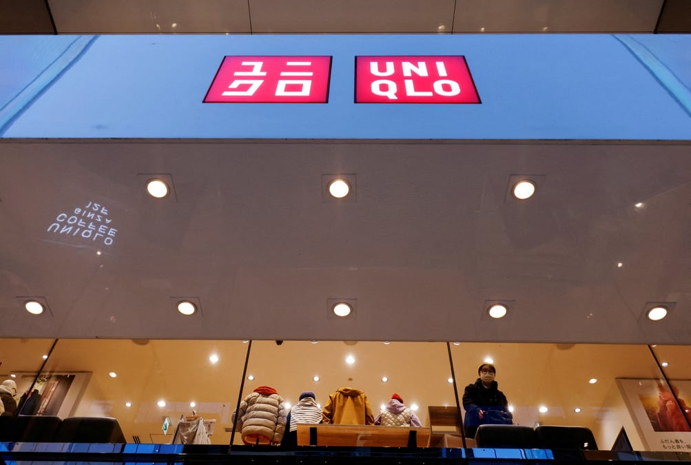 Un magasin de vetements uniqlo de fast retailing a tokyo