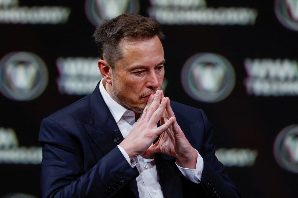 « Nous avons reçu une demande d'urgence des autorités gouvernementales pour activer Starlink jusqu'à Sébastopol. L'intention évidente était de couler la majeure partie de la flotte russe au mouillage », a affirmé Elon Musk sur X.