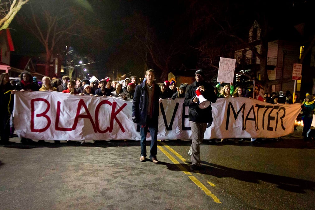 Nouvelles manifestations a madison apres la mort d'un jeune noir