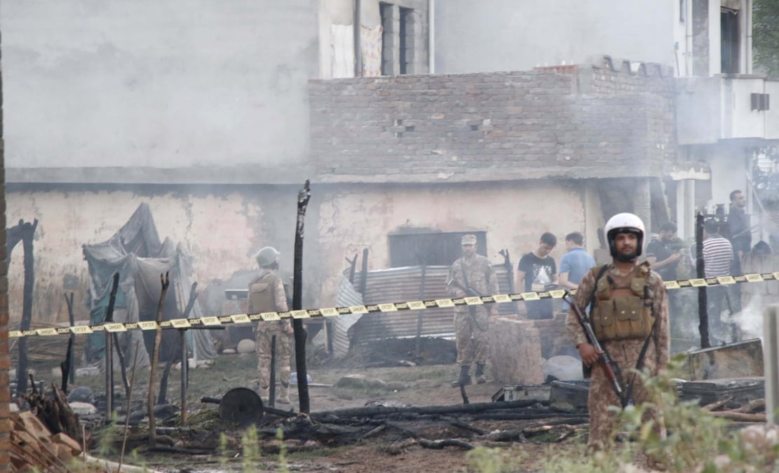 Pakistan: un avion militaire s'ecrase lors d'un exercice, 17 morts