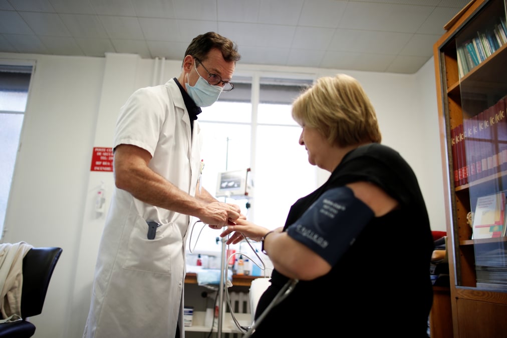 Coronavirus: la france recense 17.565 nouveaux cas en 24 heures