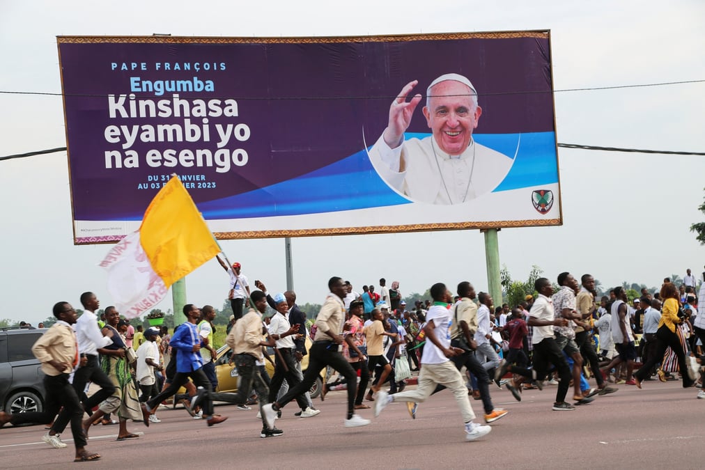 Le pape francois fait sa visite papale au congo