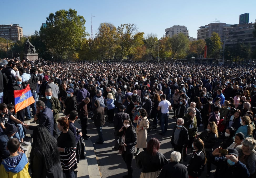 Nouvelles manifestations contre pachinian a erevan apres le cessez-le-feu au haut-karabakh