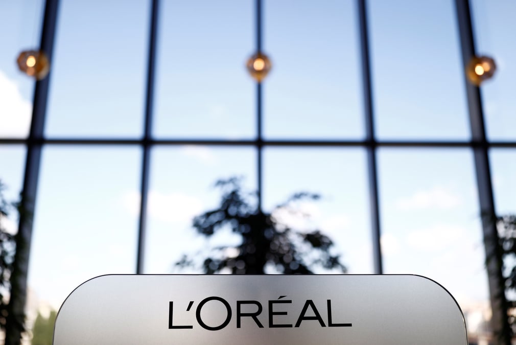 Chine: l'oreal offre des bons d'achat pour mettre fin au conflit avec deux influenceurs