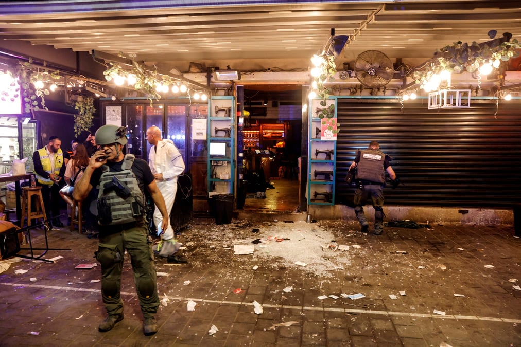Israel: fusillade a tel aviv, au moins cinq blesses, rapporte la television israelienne