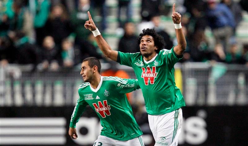 Ligue 1: l'AS Saint-Etienne fond sur Lille et la troisième place