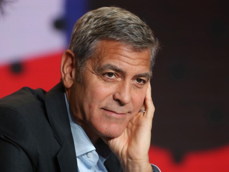 George clooney blesse dans un accident de scooter en sardaigne