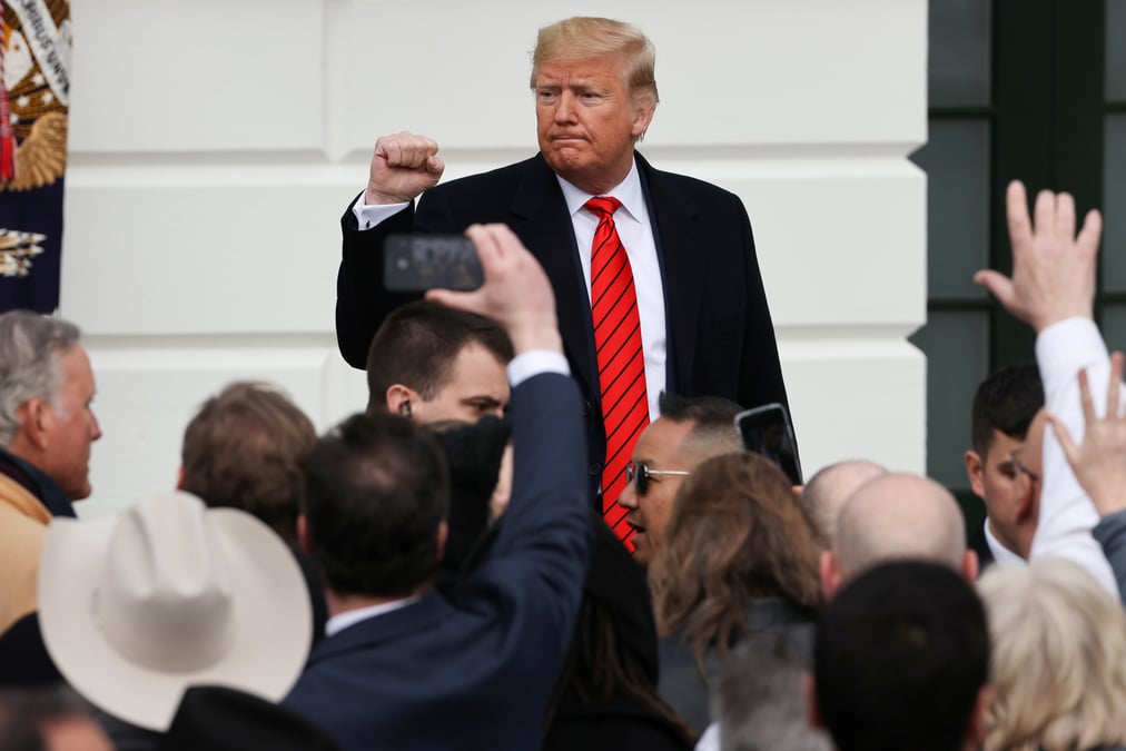 "si je l'avais ecoute, nous en serions a la sixieme guerre mondiale", dit trump au sujet de bolton