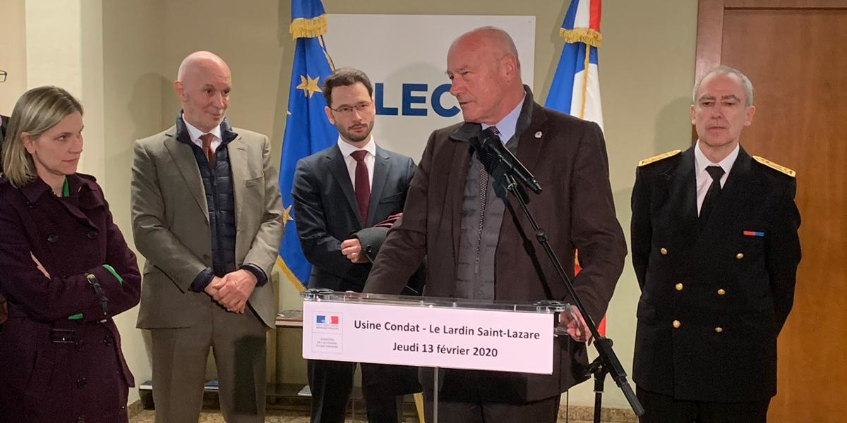 Alain Rousset, président de Région, en visite à l'usine de Condat le 13 février aux côtés d'Agnès Pannier-Runacher, secrétaire d’Etat auprès du ministre de l’Economie et des Finances (à gauche).