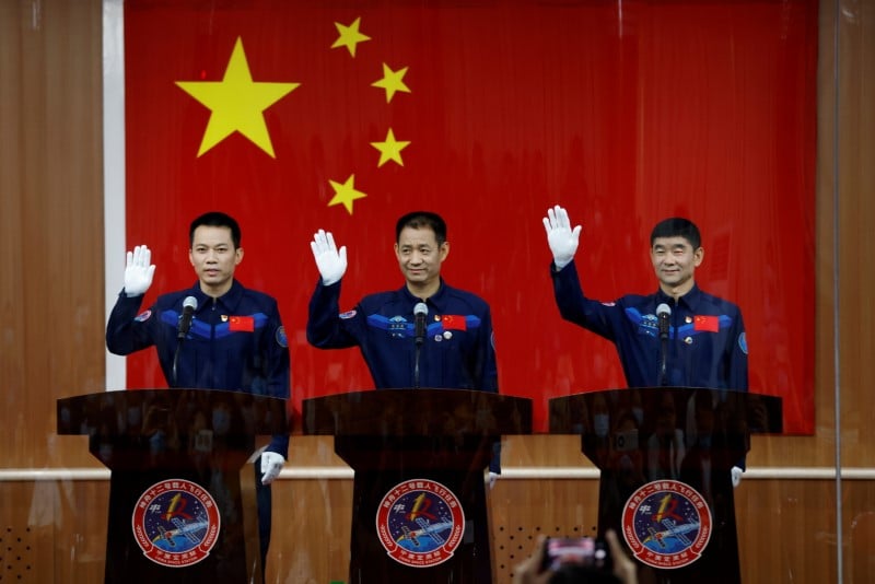 La chine va envoyer trois astronautes dans l'espace